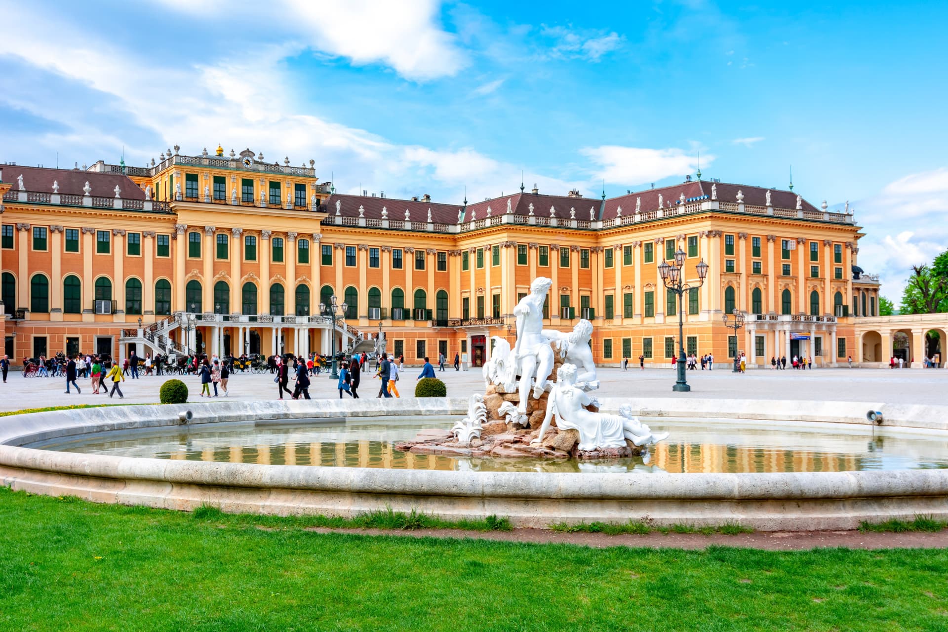 Schonbrunn Palace and Gardens - تصویر 7