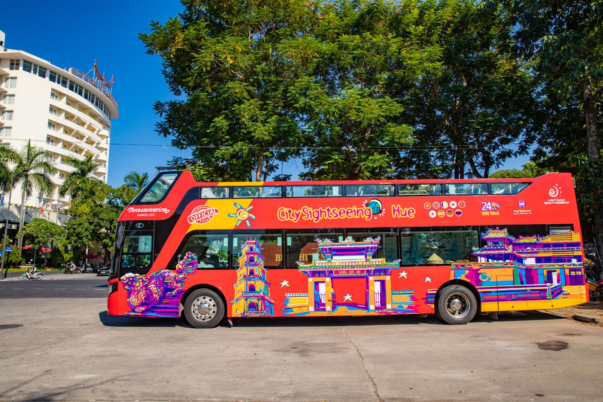 City Sightseeing Hue Hop-on Hop-off Bus Tour - تصویر 10