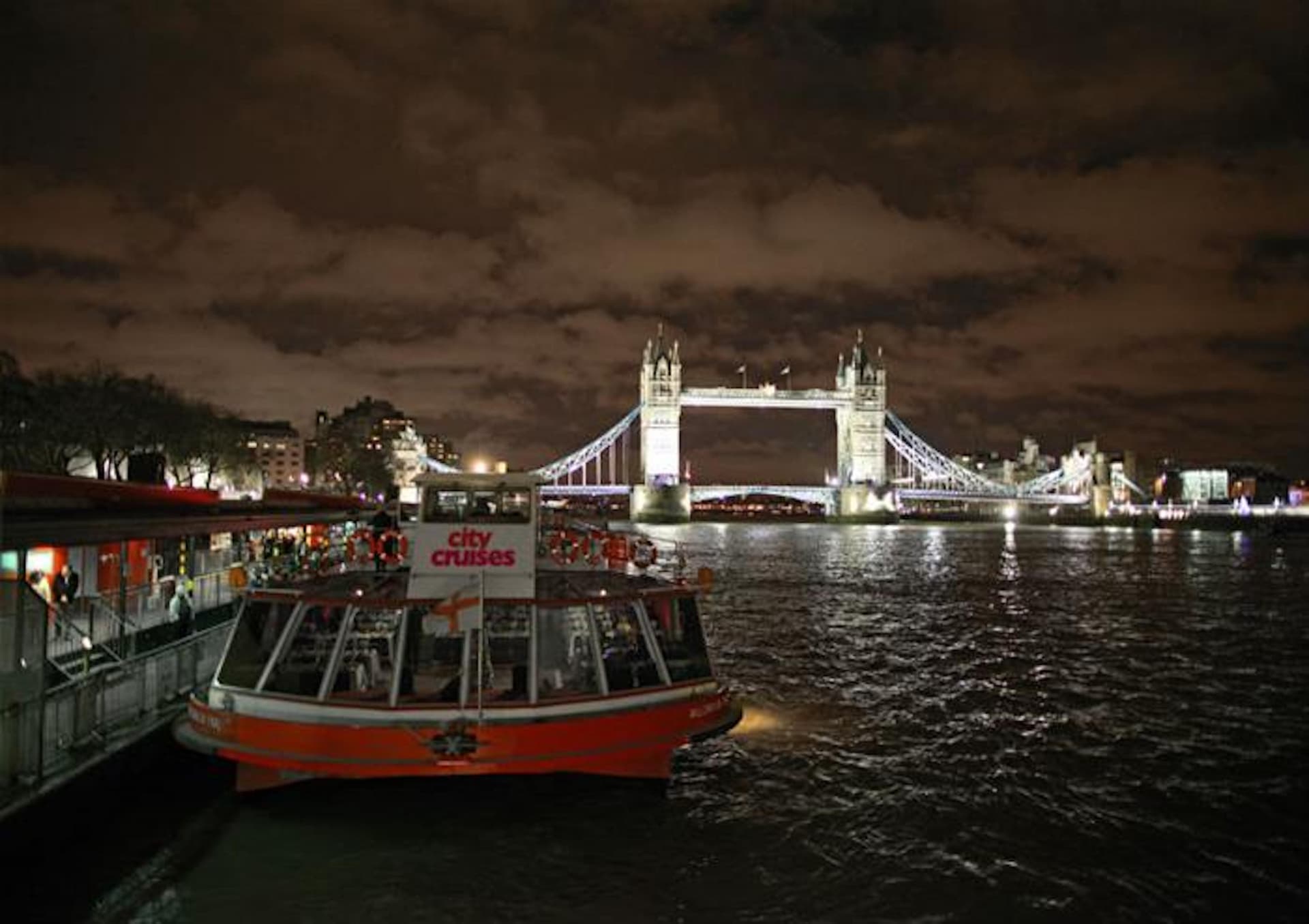 کروز شام بر روی رود تیمز لندن توسط City Cruises - تصویر اصلی