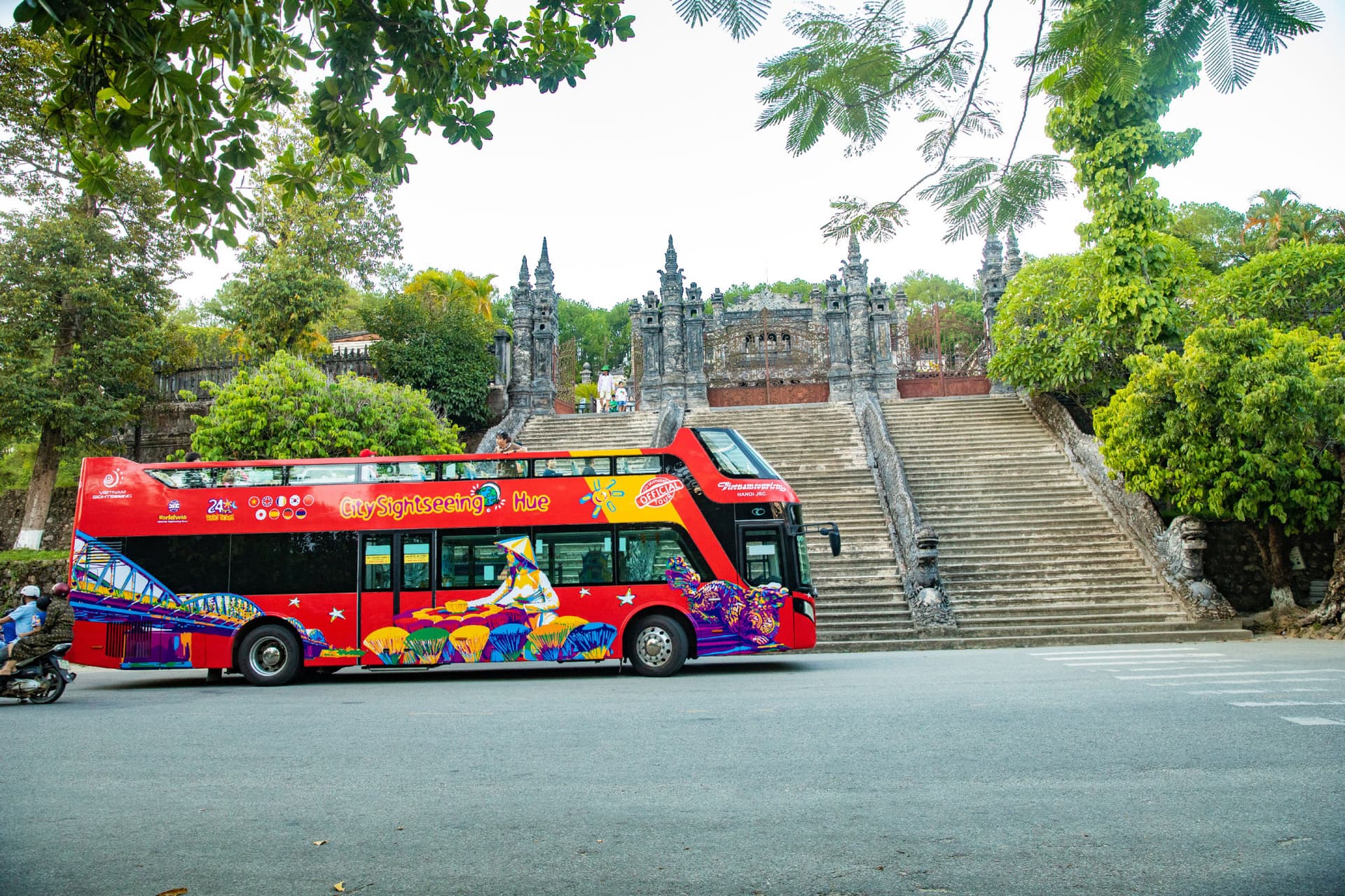 City Sightseeing Hue Hop-on Hop-off Bus Tour - تصویر 9