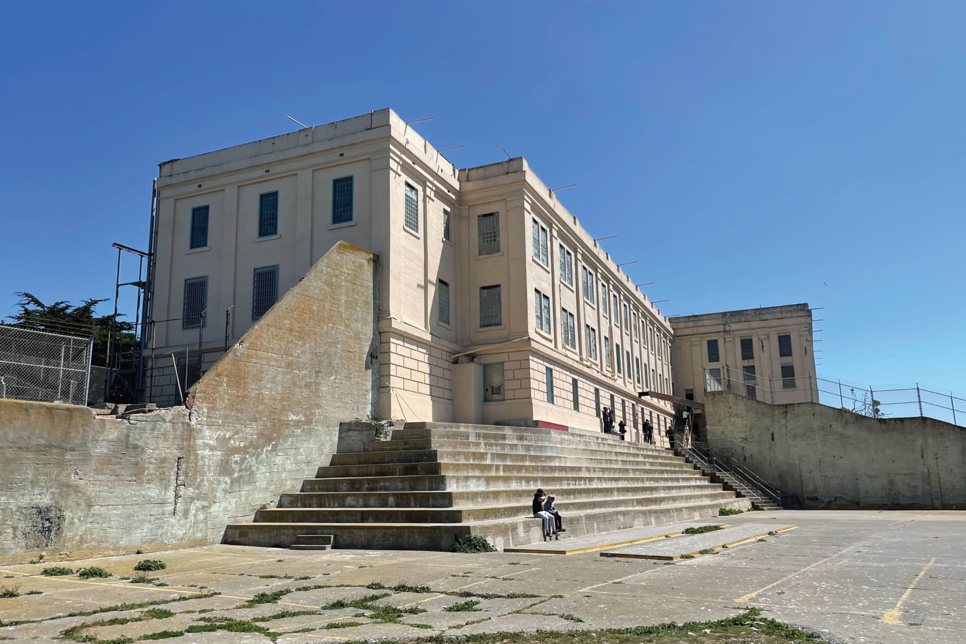 Alcatraz Island Ticket with 2-Day Hop-On Hop-Off & Night Bus Tour - تصویر 5