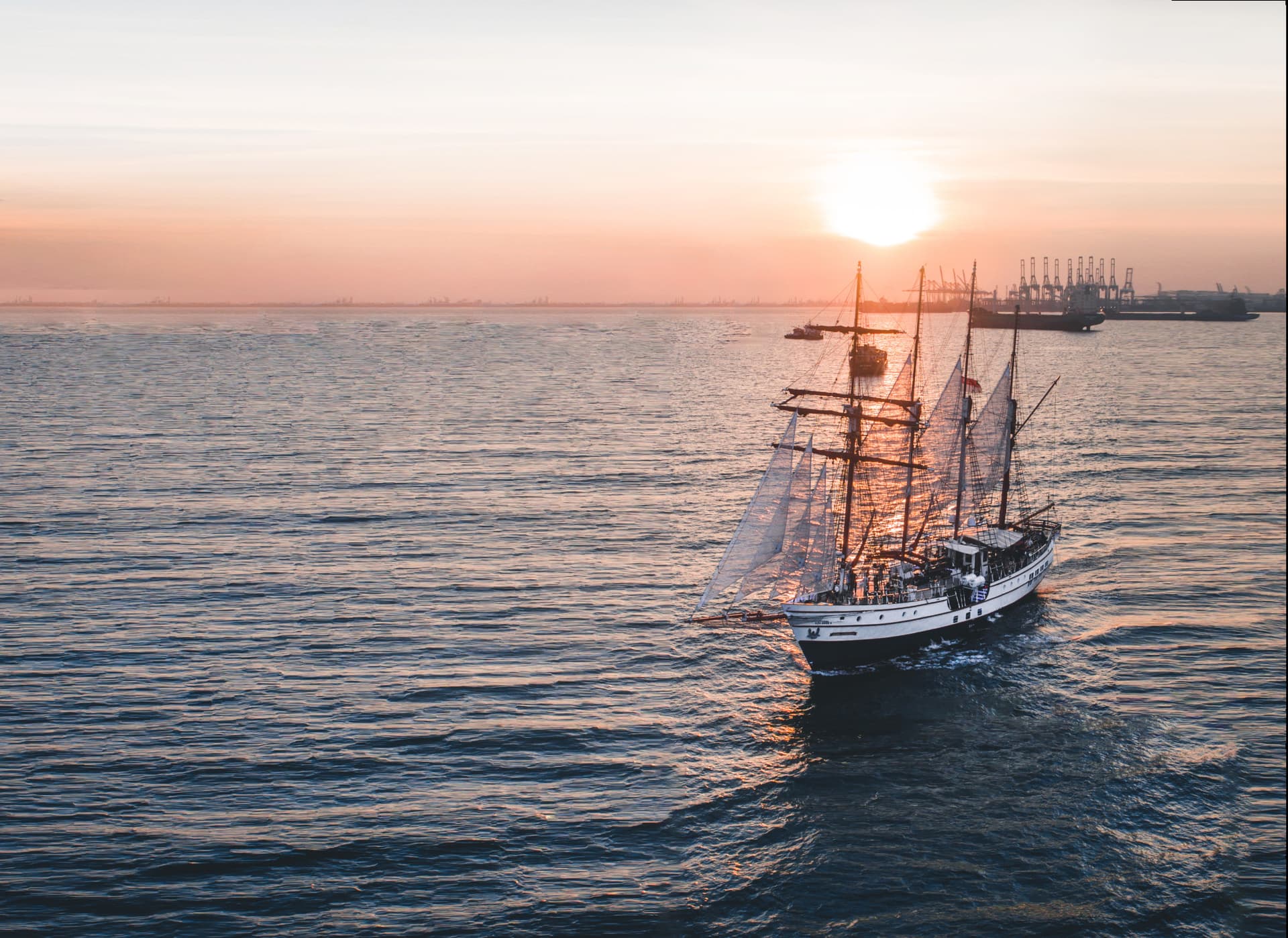 The Royal Albatross - Luxury Tall Ship Cruise Ticket - تصویر 25