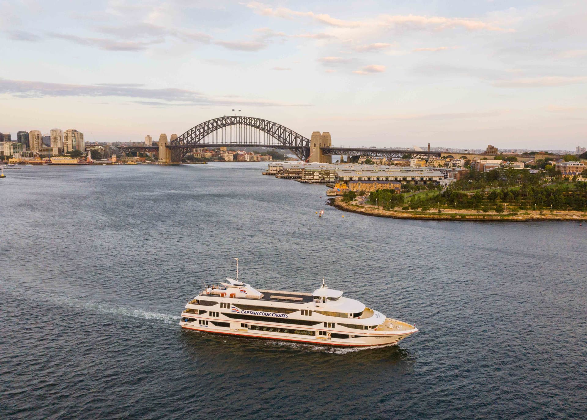 Sydney Harbour High Tea Cruise aboard Captain Cook Cruises - تصویر 4