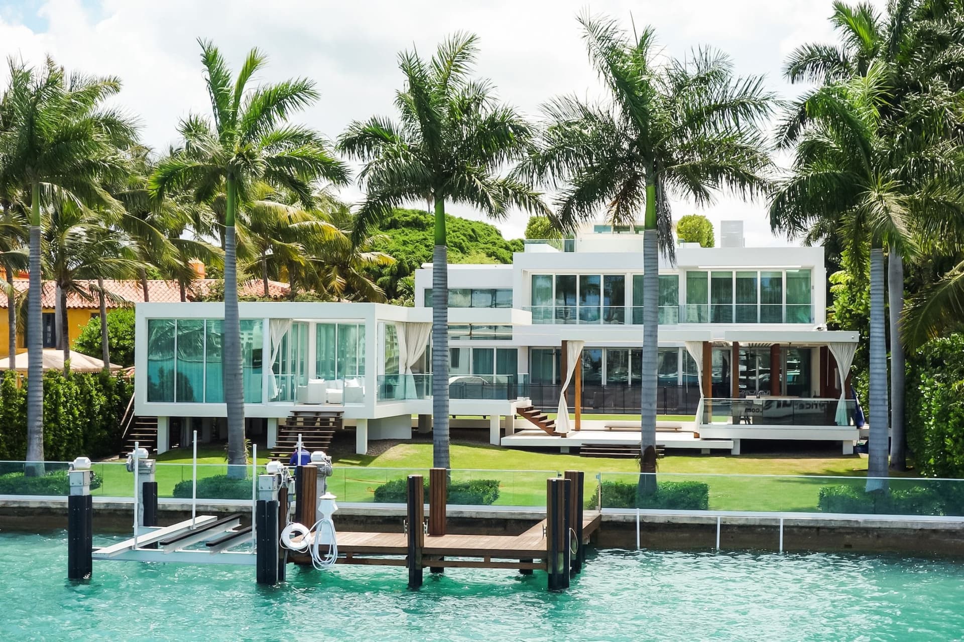 Miami Skyline Cruise of Millionaires’ Homes and Biscayne Bay - تصویر 7