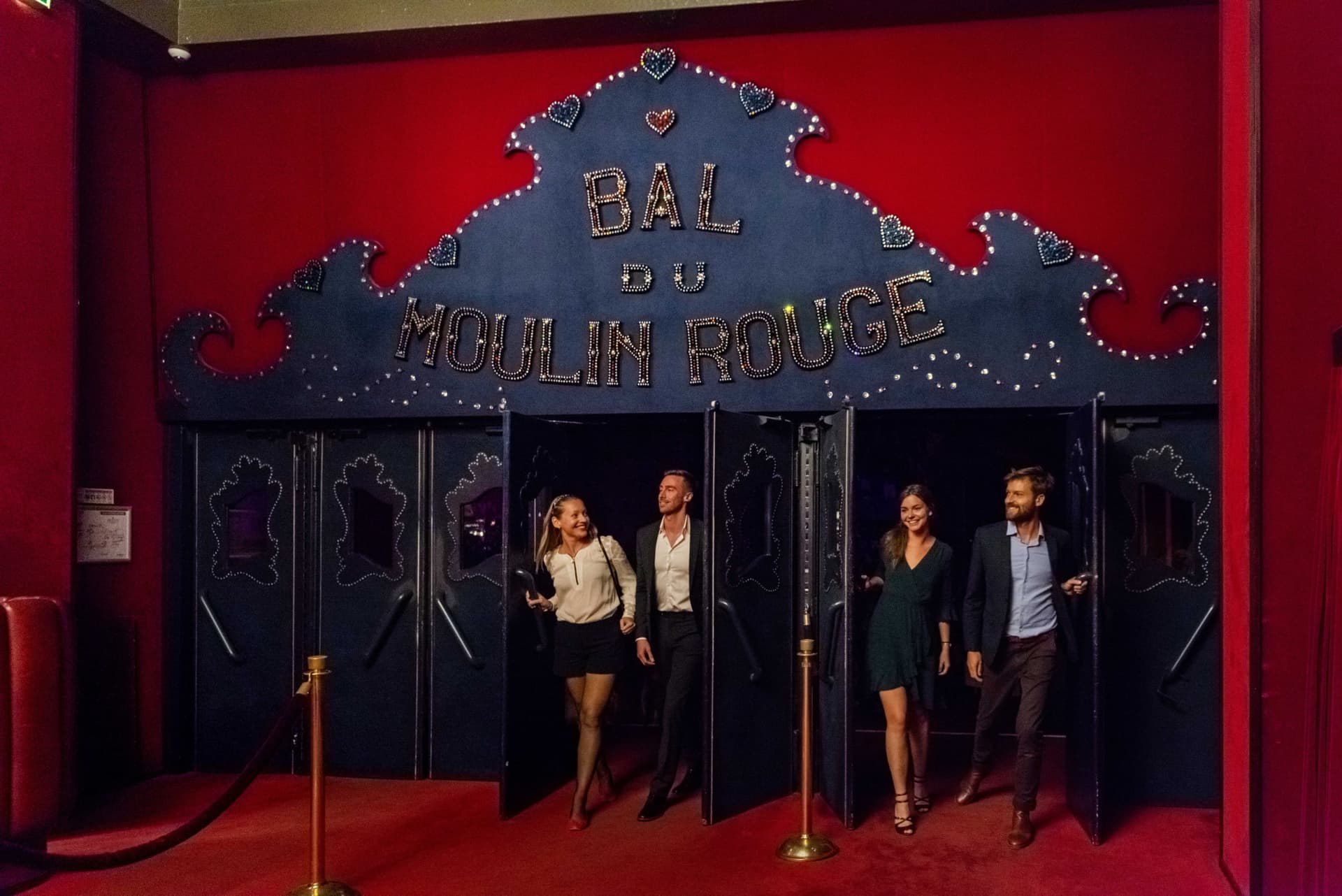 Moulin Rouge Cabaret Show with Drop-off Service and Dinner - تصویر 8