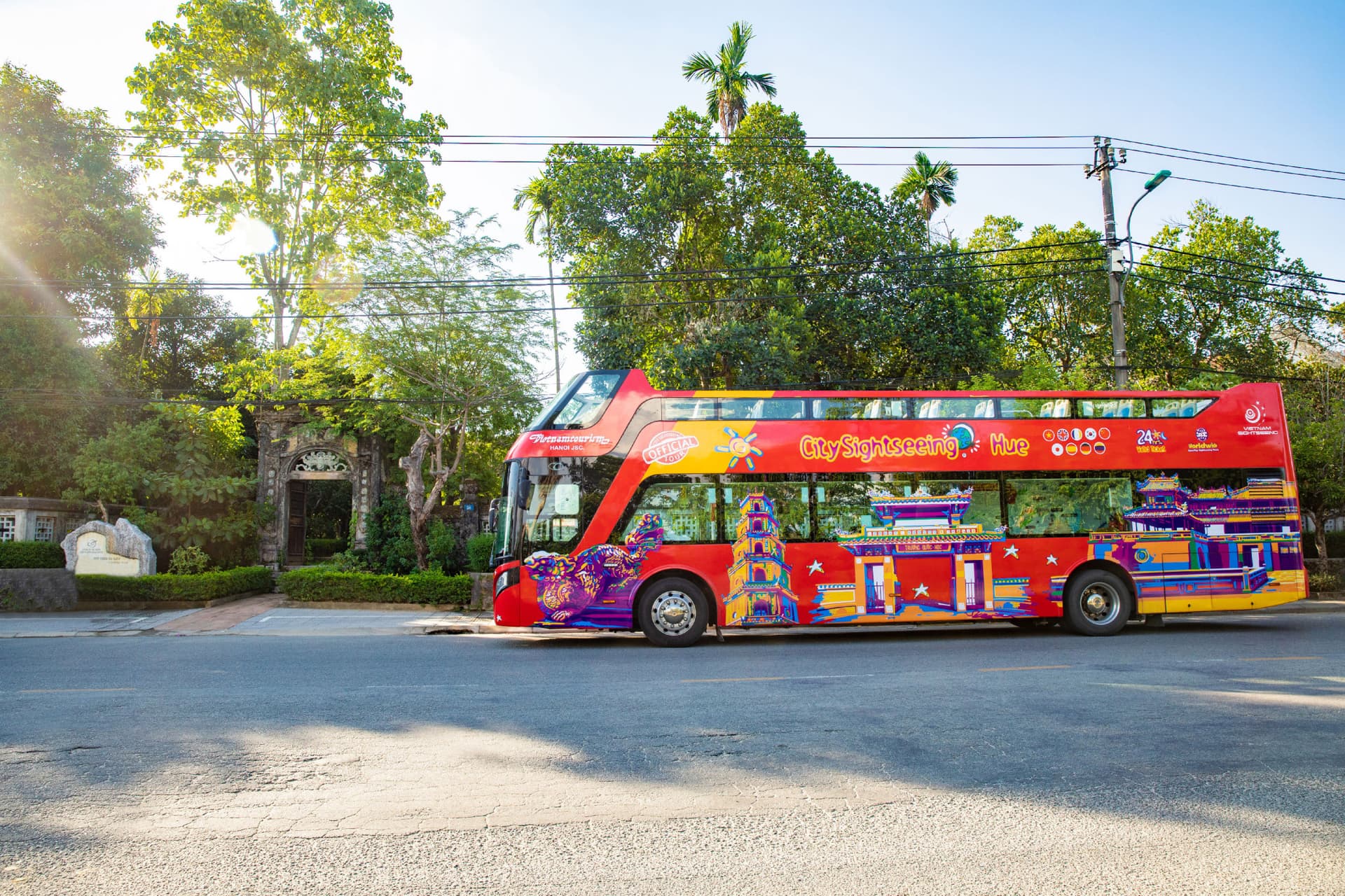 City Sightseeing Hue Hop-on Hop-off Bus Tour - تصویر 12