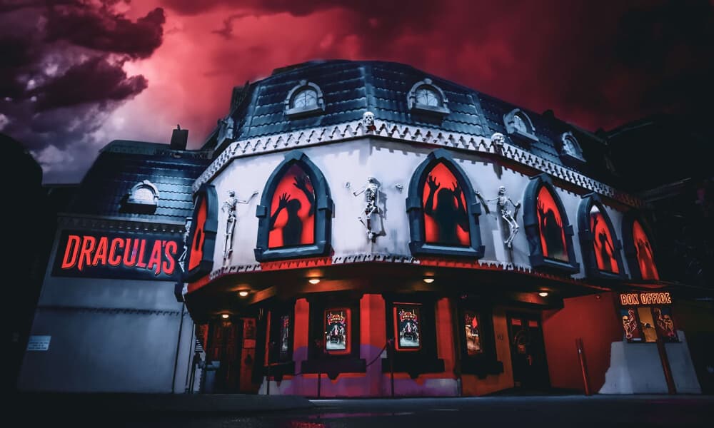 Dracula's Cabaret 3-Course Dinner and Show Ticket - تصویر اصلی